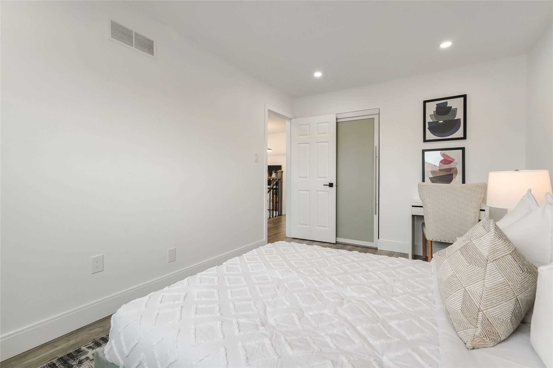 Renovated house photograph 30