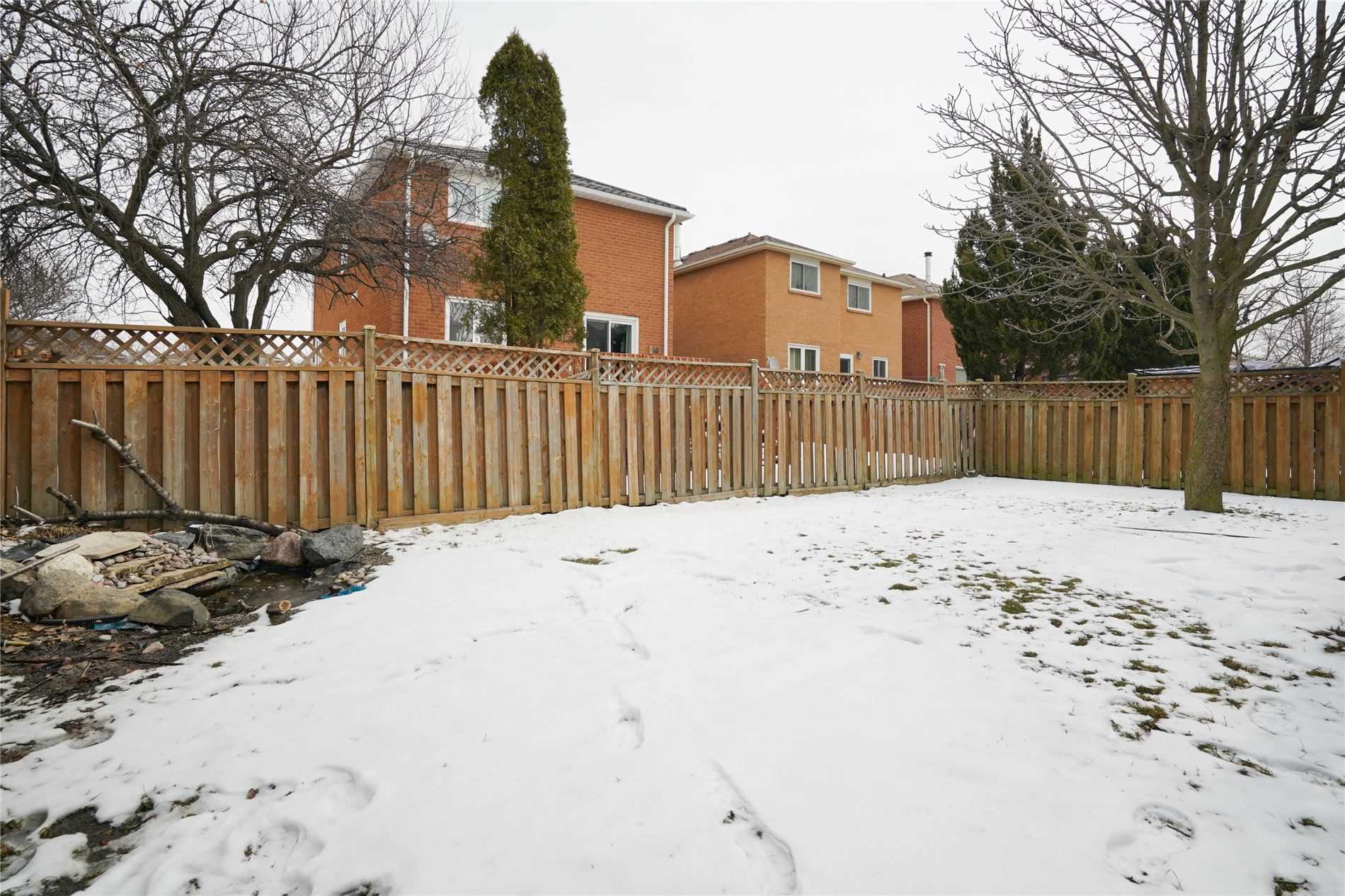 Renovated house photograph 40